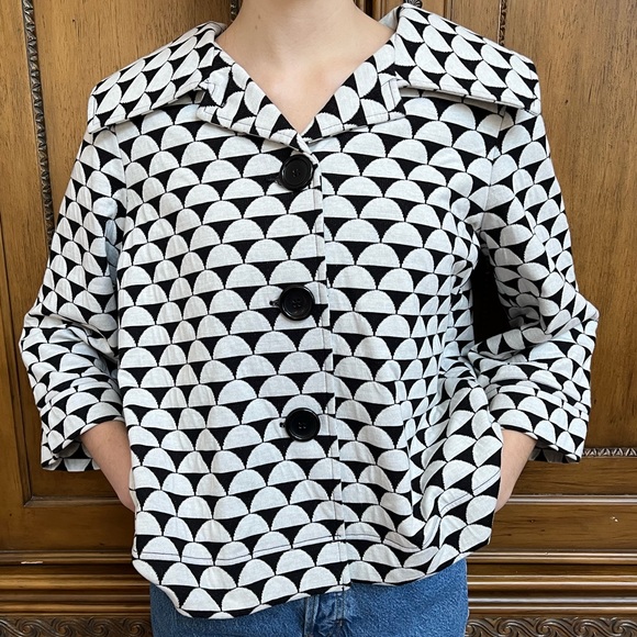 Emma James Black and White Patterned Cardigan - Picture 1 of 2